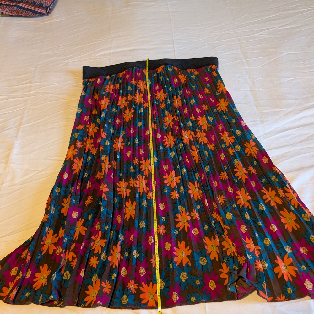 LuLaRoe Red and Pink Pleated Midi Skirt